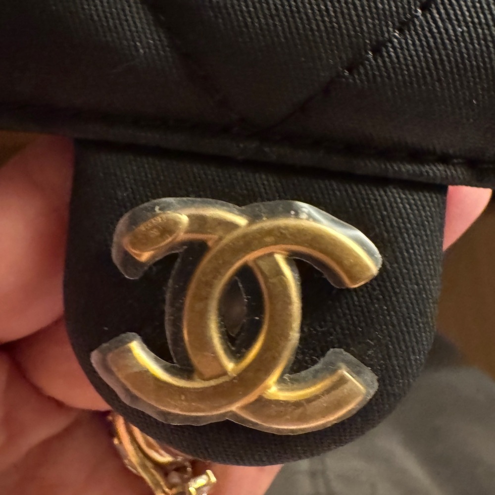 Chanel 25 Small Black Canvas Quilted Shoulder Bag with Antique Gold Hardware - Picture 4 of 6